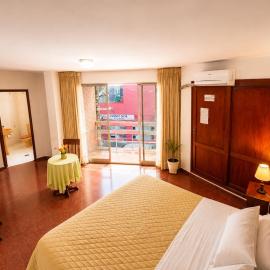 Hotel Mediterraneo-Desayuno Gratis