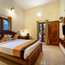 Itsy Hotels Retreat Villa - Near Power House Waterfalls, Munnar