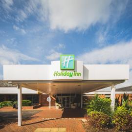 Holiday Inn Reading South M4 Jct 11 by IHG, хотел в Рединг