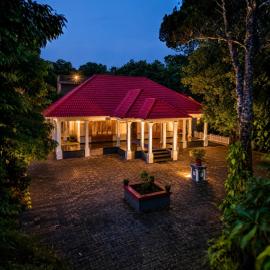 Spezia Natural Resort Thekkady by VOYE HOMES, hotel u gradu Tekadi
