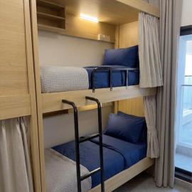 Modern Capsule Stay Downtown Near Emirates Tower Metro Station, hotel v Dubaji