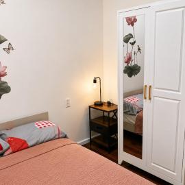 Spacious 2-Bedroom Apartment with Veranda, hotel a Paramaribo