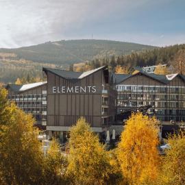 Elements Hotel&Spa，位于希维拉杜夫-兹德鲁伊的酒店