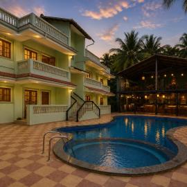 Resort JS0N! Rooms & Cottages, hotel din Candolim