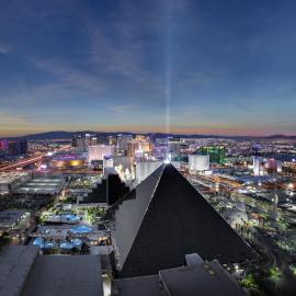 Luxor, hotel v Las Vegas