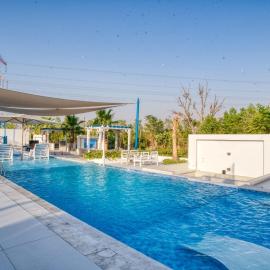 2 bedrooms Private Villa 40 Meters Pool and BBQ，拉斯海瑪的飯店