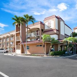 Naples में, होटल Red Roof Inn PLUS+ & Suites Naples Downtown-5th Ave S