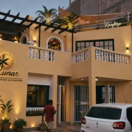 LB Lunar Guest House, hotel sa Luanda