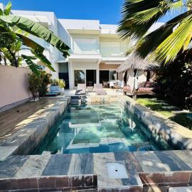 Villa Manga Bé, piscine privée, hotel i Hell-Ville