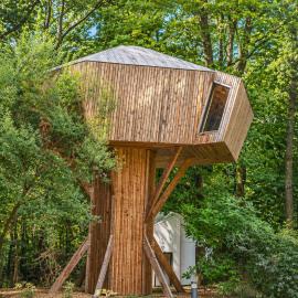 Utopia Village - Art & Nature Lodges, Hotel in Mons