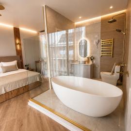Event Home Boutique Hotel & Pool, hotel a Gori