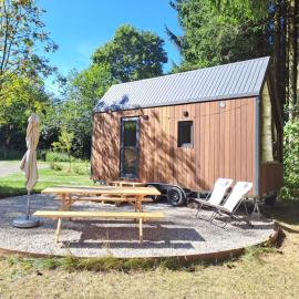 Tiny House, Hotel in Weismes
