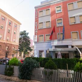 Boutique Hotel Kotoni, hotell i Tirana