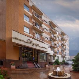 Voyage Hotel, хотел в Алмати