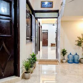 Inter City Guest House, Hotel in Karatschi