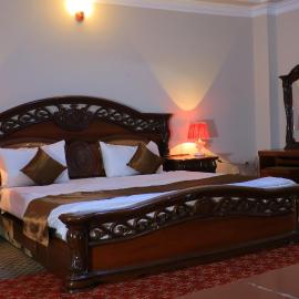Roshan Plaza Hotel