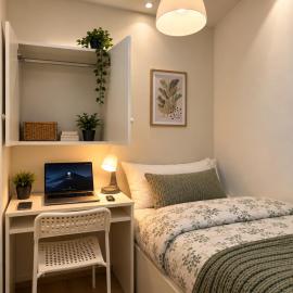 Escape Partition Room in Barsha Heights Near Metro, hotel in Dubai