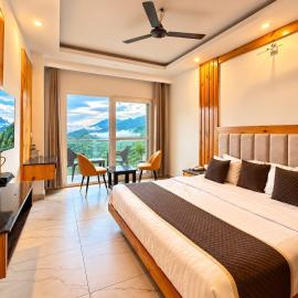 Pine View Luxury Resort With Mountain View & Premium Rooms Mussoorie
