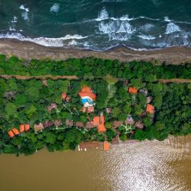 Mawamba Lodge, отель в городе Тортугеро
