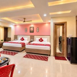 Hotel The R-Beach Ember Near Jagannath Temple # Sea Beach # Resturent # Lift and Parking - fully Air Conditioning Rooms # A Top Rated Hotel