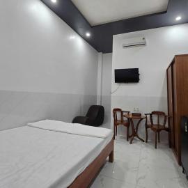 Nhà Nghĩ ÚT NHƠN, hotel u gradu 'Xóm Tràm Cửa'