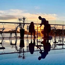 Cat Ba Paradise Hotel -Pool - Sky Bar & Gym -Massage