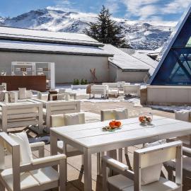 Meliá Sol y Nieve, hotel v mestu Sierra Nevada