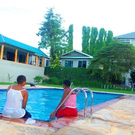 KCC Hotel, hotel v mestu Kibamba