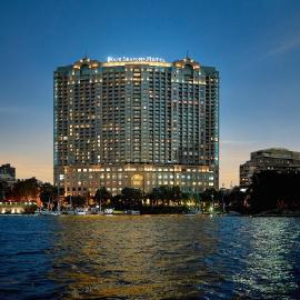 Four Seasons Hotel Cairo at Nile Plaza, hotel en El Cairo