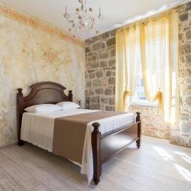 Pietra Rossa, khách sạn ở Split