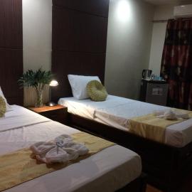 Mañana Hotel, מלון באולונגפו