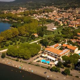 Le Naiadi Park Hotel Sul Lago,位于博尔塞纳的酒店