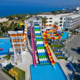 Leonardo Laura Beach & Splash Resort, hotel v Pafose