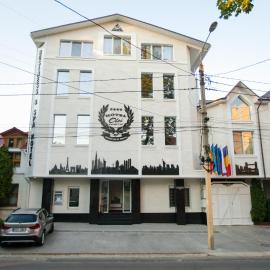 Hotel Olsi, ξενοδοχείο στο Kισινάου