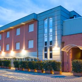Hotel Il Viandante,泰拉諾瓦布拉喬利尼的飯店