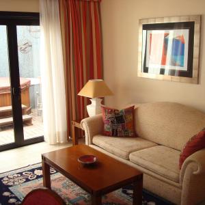 Suite (2 Adults)