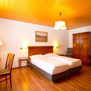 Family Suite (2 Adults + 2 Children)