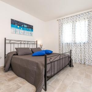 One-Bedroom Apartment with Terrace