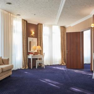 Suite with Garden View with free SPA access