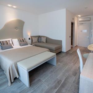Junior Suite Deluxe Triple with Lake View 