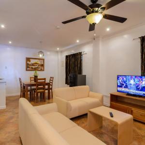 Family Room (4 Adults)