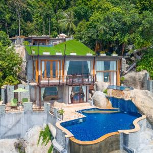 Presidential Pool Suite with Private Pool and Sea View