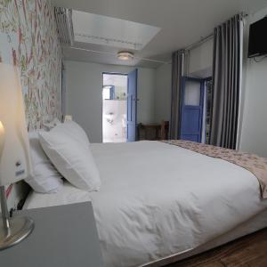 Double Room with View