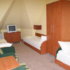 Triple Room with Shared Bathroom