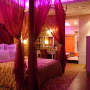 King Room with Spa Bath