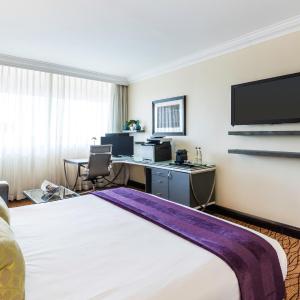 AVANI Business Room