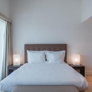 Duplex One-Bedroom Apartment with Marina View