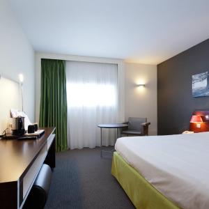 Standard Room with 1 Double Bed
