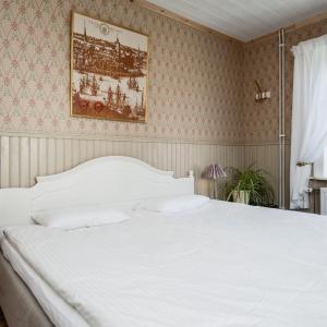 Family Room (2 Adults + 2 Children)