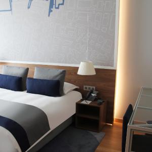 Luxury One-Bedroom Apartment